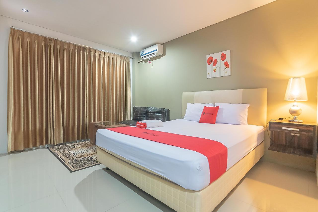 RedDoorz Plus near Sepinggan Airport 3 Hotel Sepinggang Kecil Bagian luar foto