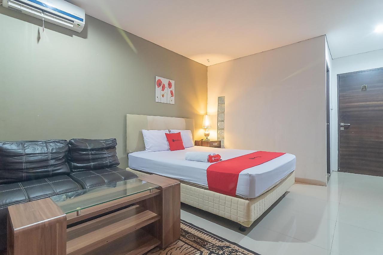 RedDoorz Plus near Sepinggan Airport 3 Hotel Sepinggang Kecil Bagian luar foto