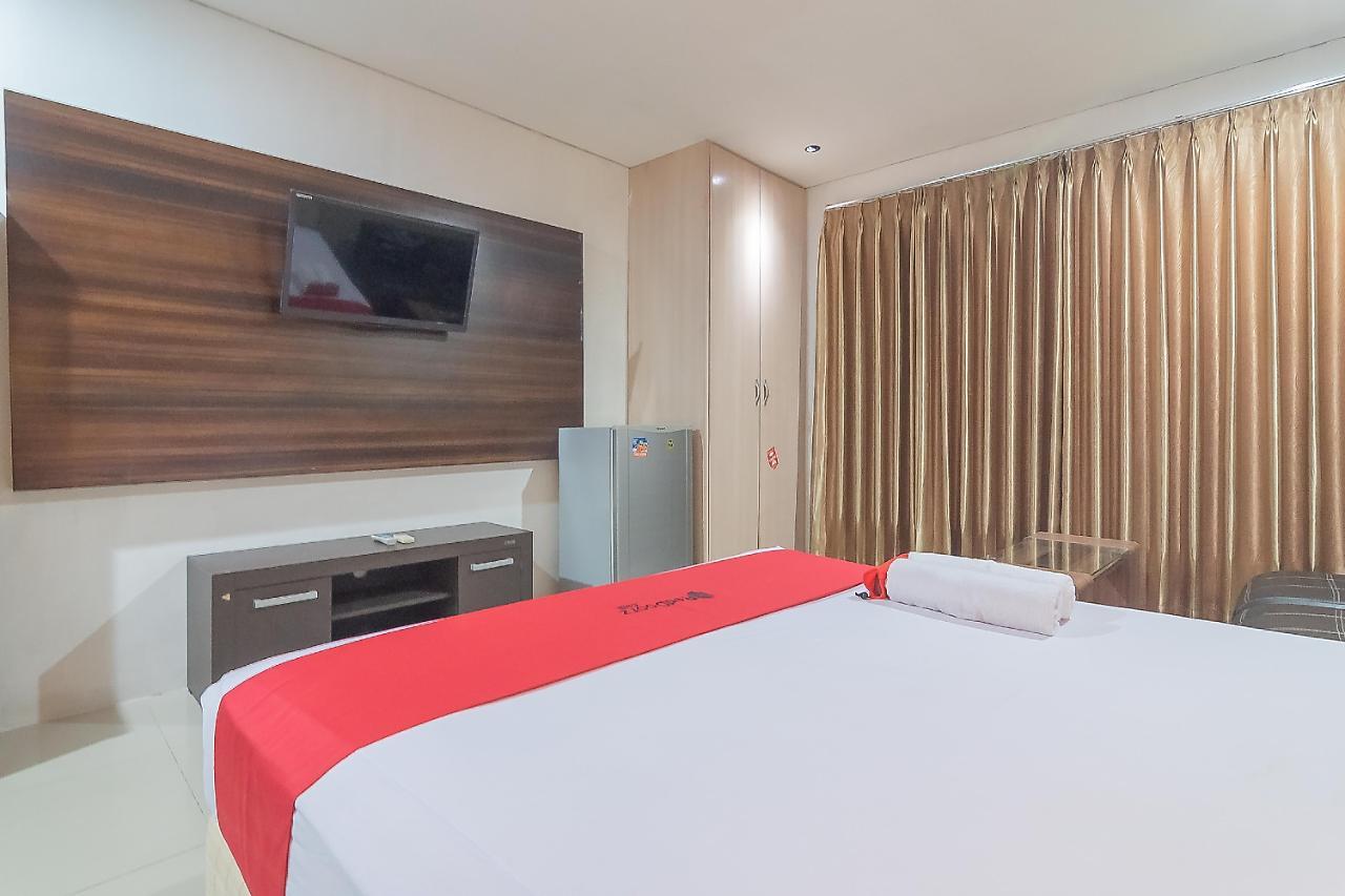 RedDoorz Plus near Sepinggan Airport 3 Hotel Sepinggang Kecil Bagian luar foto